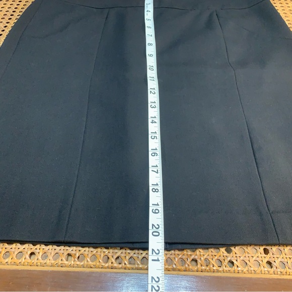 Banana Republic basic gray skirt , like new - Picture 10 of 13